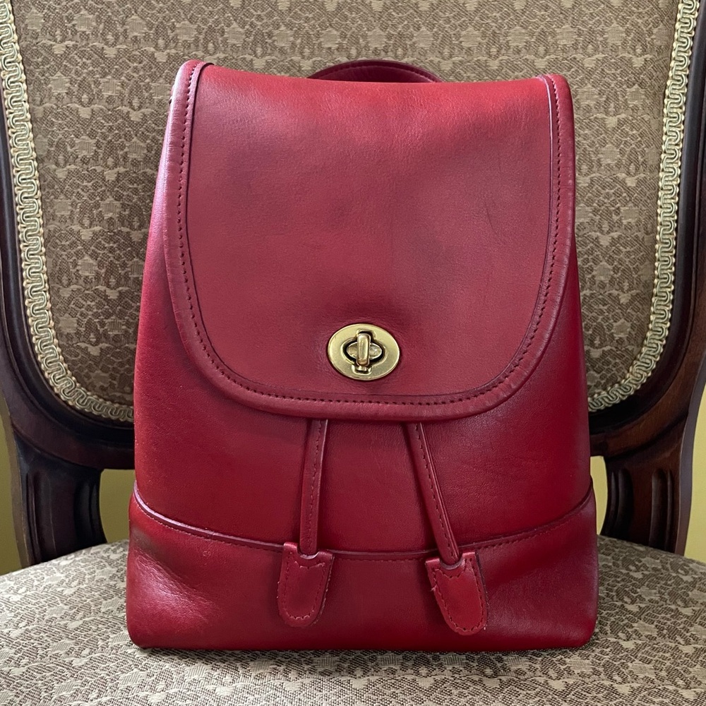 Vintage Coach #9960 Daypack in Red